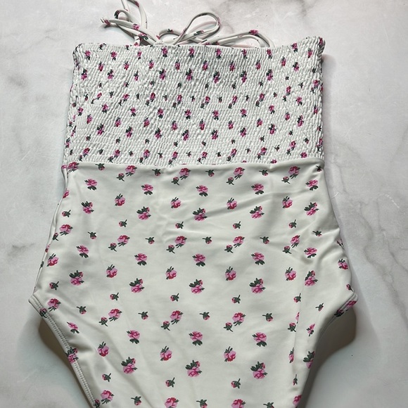 LNA Smocked One Piece Swimsuit Floral NWOT - Picture 5 of 5